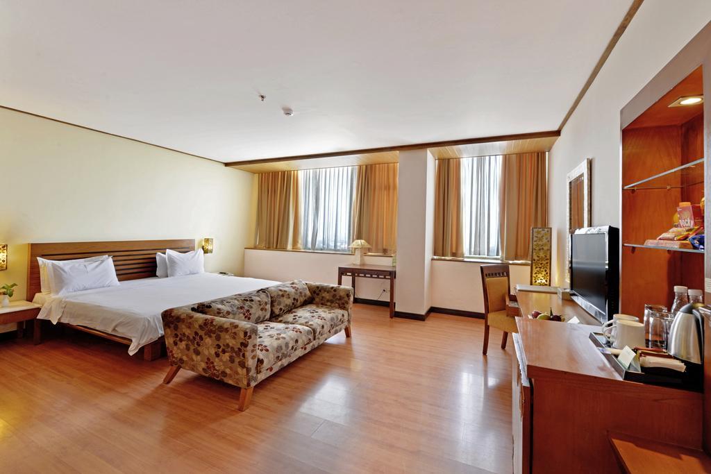 Banana Inn By Kagum Hotels Бандунг Екстериор снимка