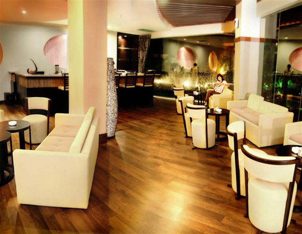 Banana Inn By Kagum Hotels Бандунг Екстериор снимка